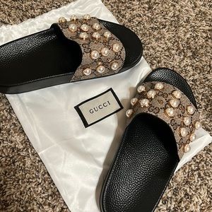 Like new Gucci Slides